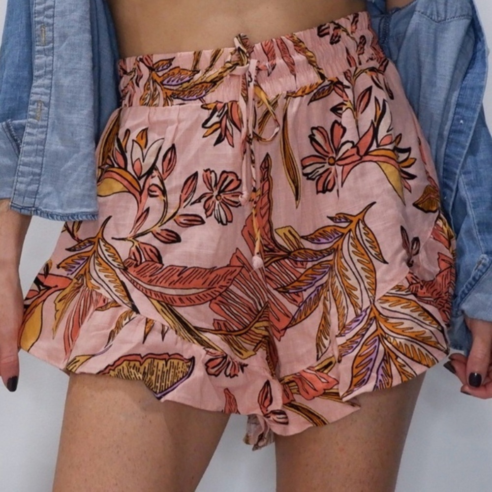 Wild Fable Tropical Print Pull On Ruffle Shorts